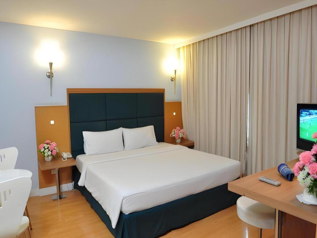 Mayflower Grande Hotel Hat Yai Exterior foto