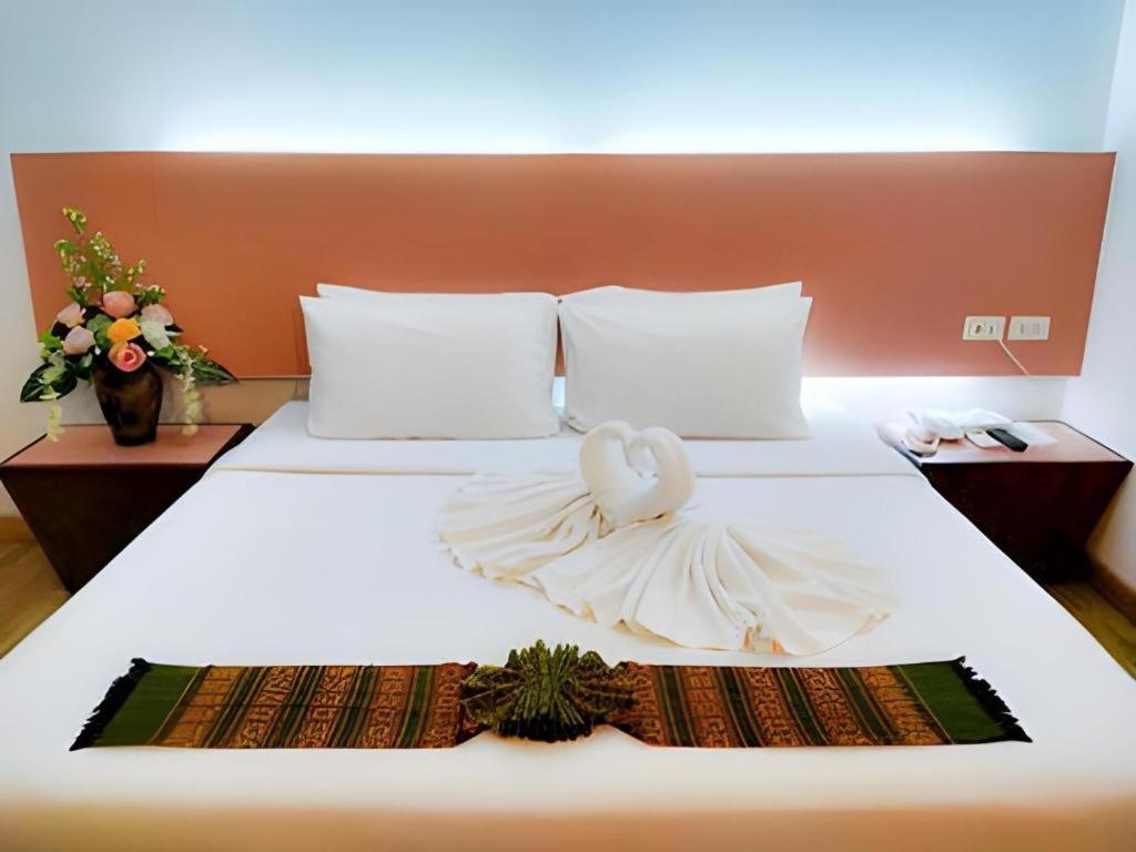 Mayflower Grande Hotel Hat Yai Exterior foto