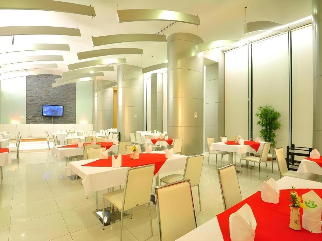 Mayflower Grande Hotel Hat Yai Exterior foto