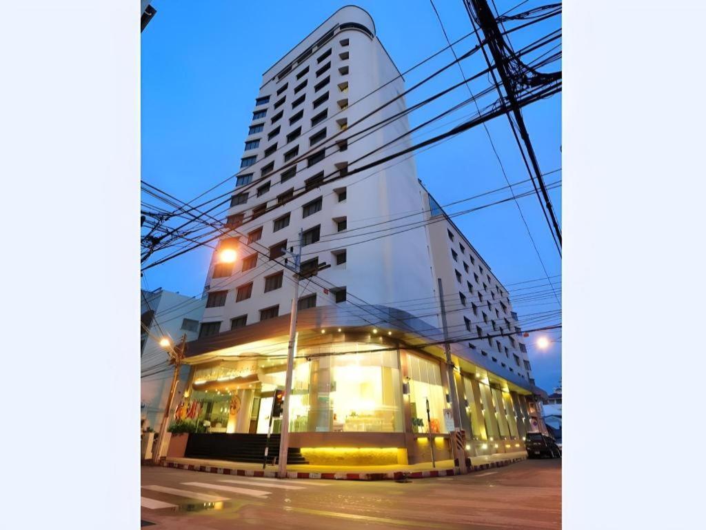 Mayflower Grande Hotel Hat Yai Exterior foto