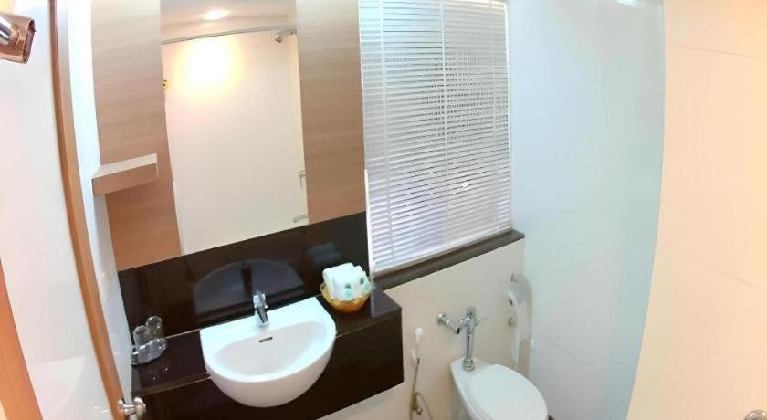 Mayflower Grande Hotel Hat Yai Exterior foto