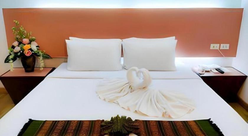 Mayflower Grande Hotel Hat Yai Exterior foto