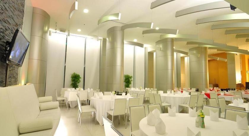 Mayflower Grande Hotel Hat Yai Exterior foto